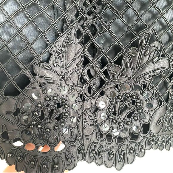 EDWARD ACHOUR FOLA MESH EMBROIDERED Tulip Midi skirt - Picture 7 of 9